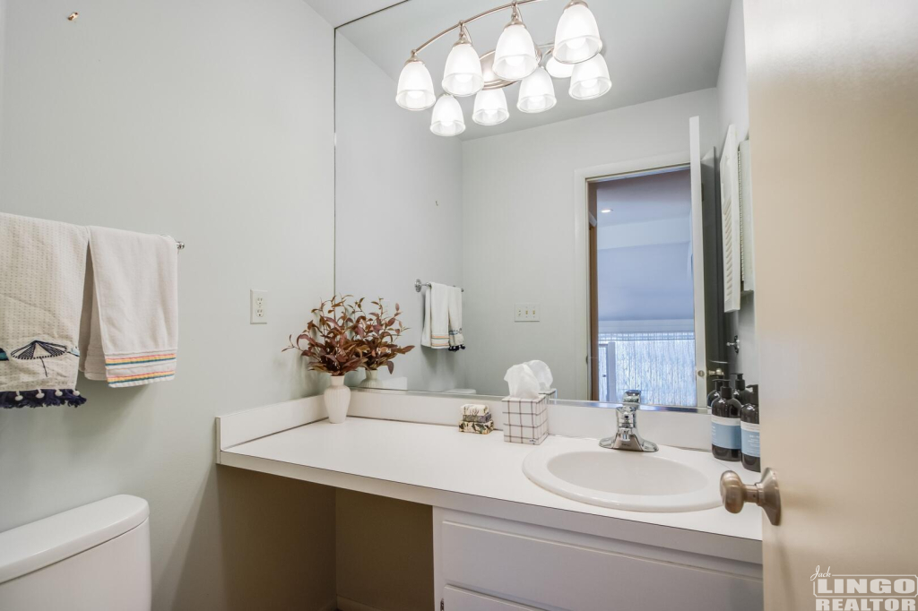 img_0550 7 SNUG HARBOR  Rental Property