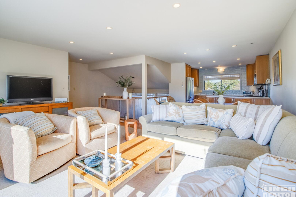 img_0580 7 SNUG HARBOR  Rental Property