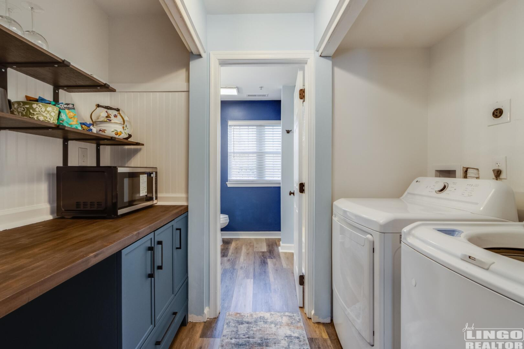 img_4880 3600 SANIBEL CIRCLE #3607 Rental Property