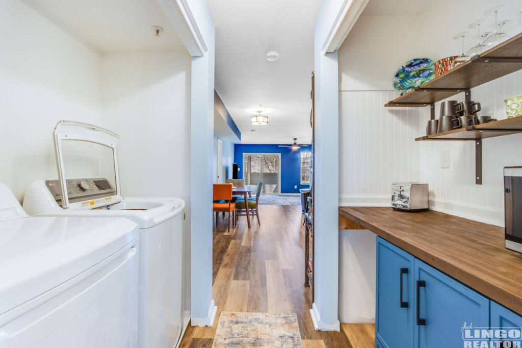 img_4889 3600 SANIBEL CIRCLE #3607 Rental Property