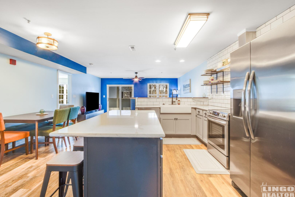 img_4901 3600 SANIBEL CIRCLE #3607 Rental Property