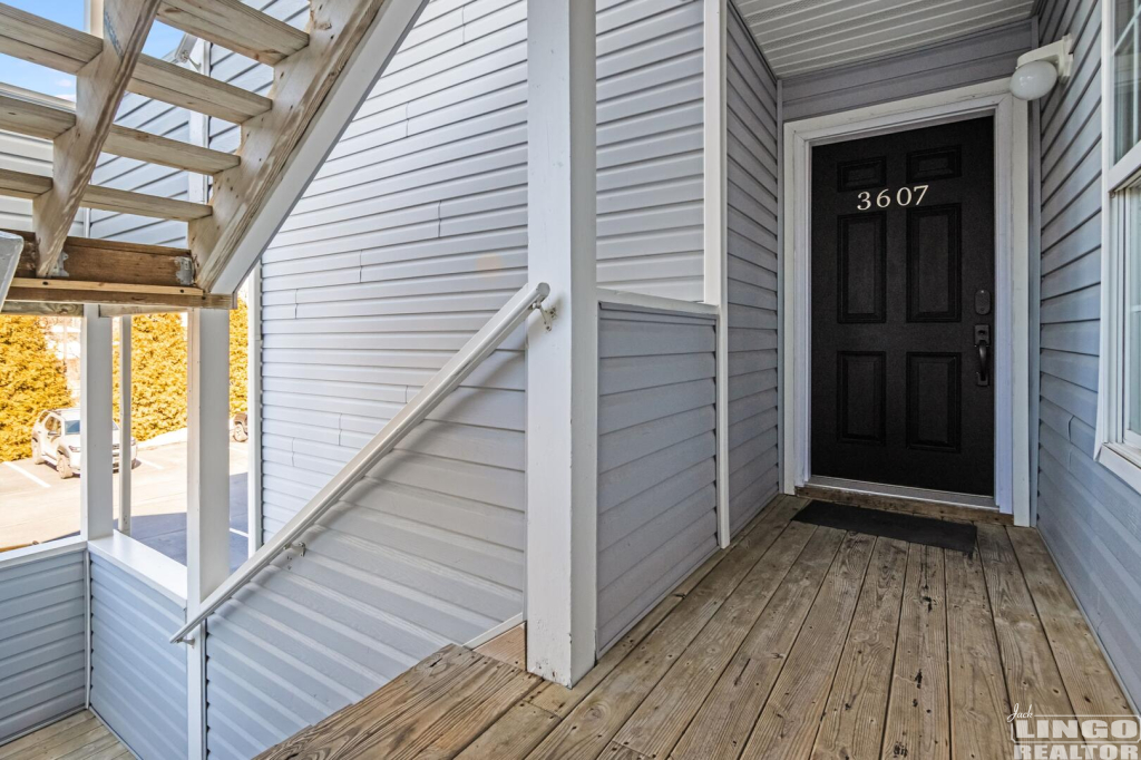 img_4943 3600 SANIBEL CIRCLE #3607 Rental Property