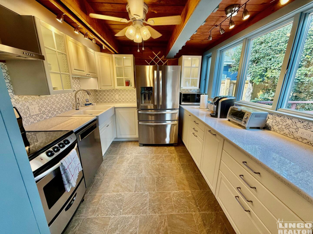 IMG_2019 111 CAROLINA STREET Rental Property IMG_2019 111 CAROLINA STREET Rental Property