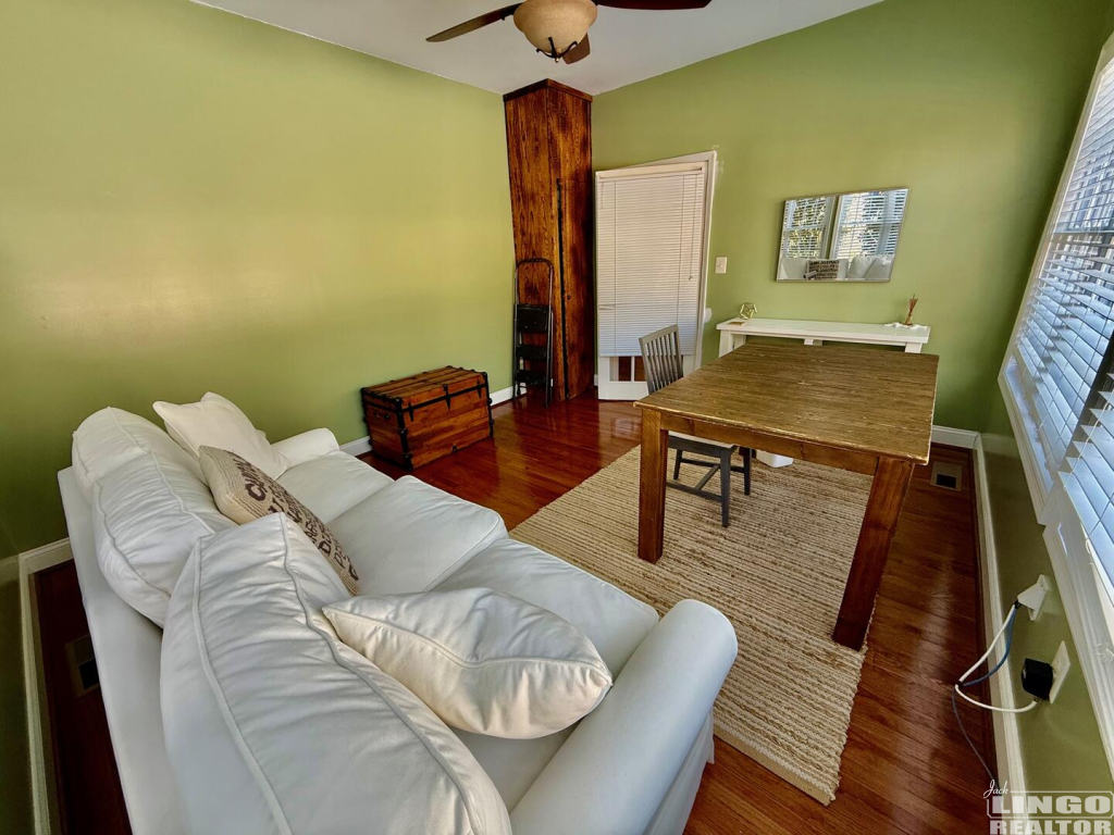 IMG_1983 15 GLADE CIRCLE EAST Rental Property IMG_1983 15 GLADE CIRCLE EAST Rental Property