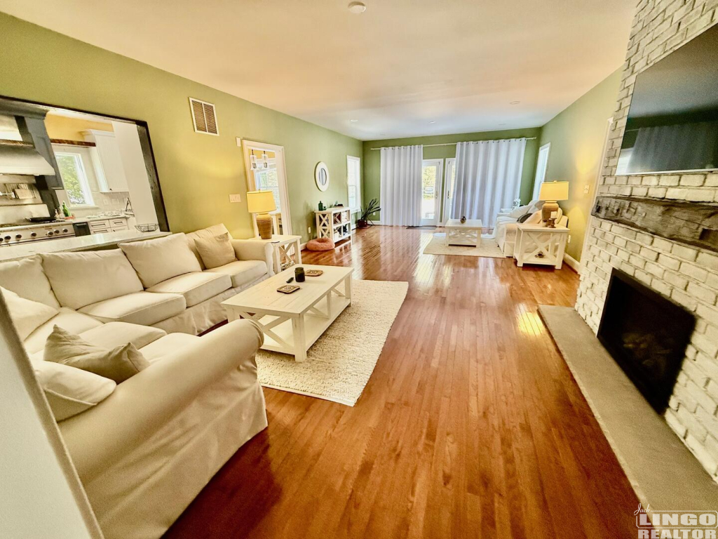 IMG_1986 15 GLADE CIRCLE EAST Rental Property IMG_1986 15 GLADE CIRCLE EAST Rental Property