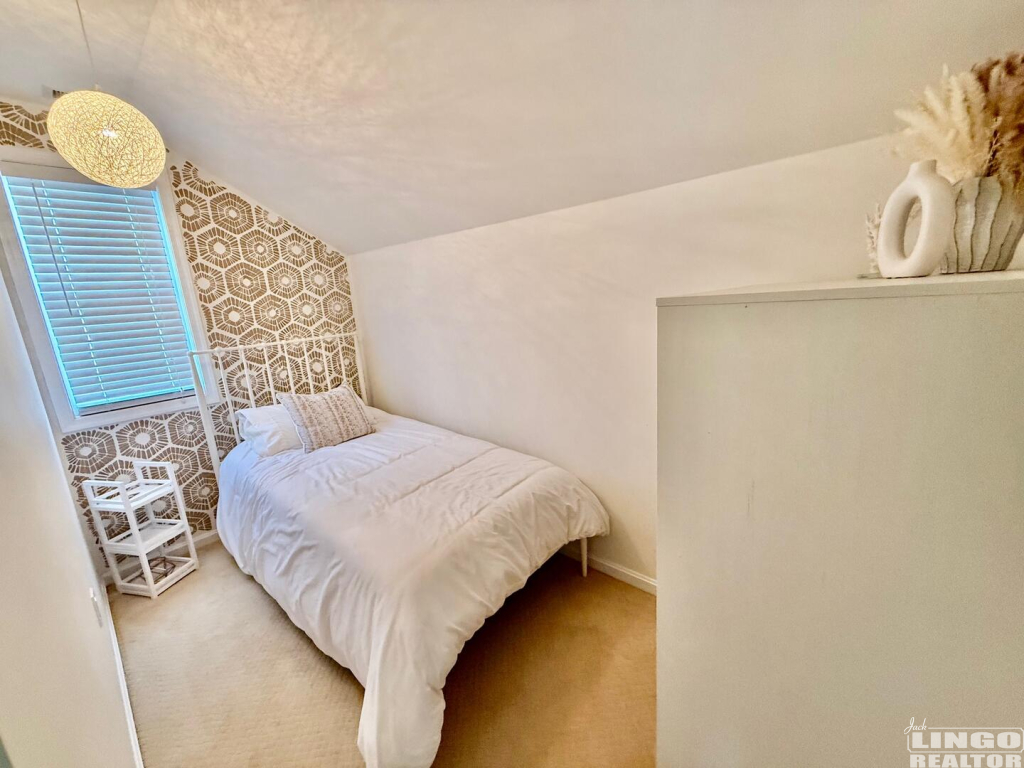 IMG_1987 15 GLADE CIRCLE EAST Rental Property IMG_1987 15 GLADE CIRCLE EAST Rental Property