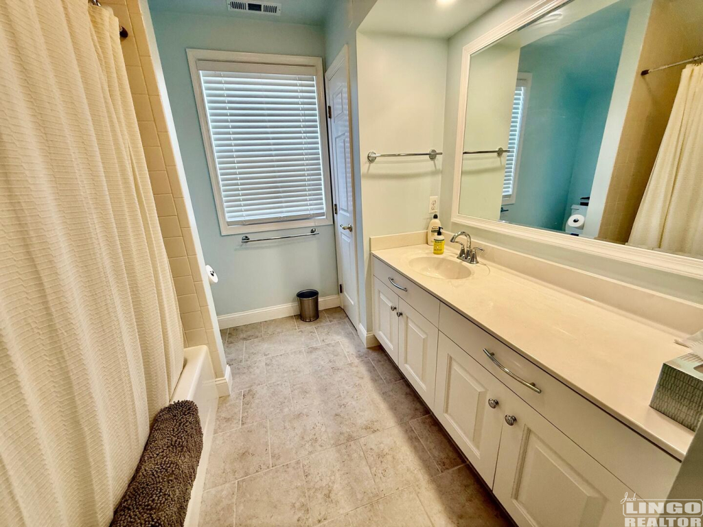 IMG_1990 15 GLADE CIRCLE EAST Rental Property IMG_1990 15 GLADE CIRCLE EAST Rental Property