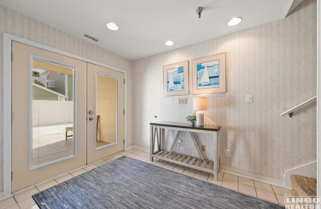 4 16A CLAYTON STREET Rental Property