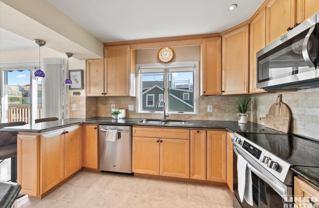 6 16A CLAYTON STREET Rental Property