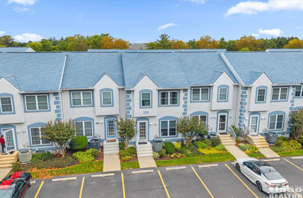 2 2805 AMERICAN EAGLE WAY Rental Property