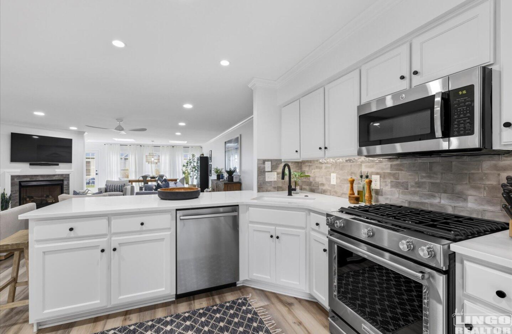 7 2805 AMERICAN EAGLE WAY Rental Property