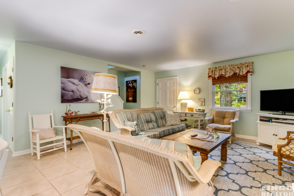 006_img_9416_431 72 COLUMBIA AVENUE Rental Property 006_img_9416_431 72 COLUMBIA AVENUE Rental Property