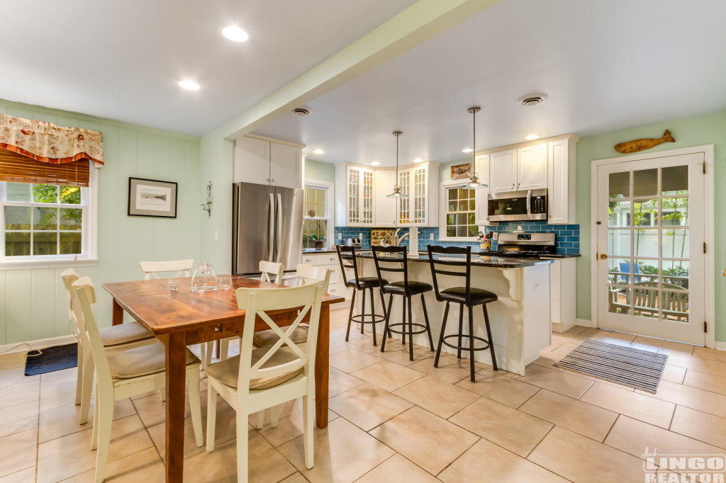 009_img_9425_77 72 COLUMBIA AVENUE Rental Property 009_img_9425_77 72 COLUMBIA AVENUE Rental Property