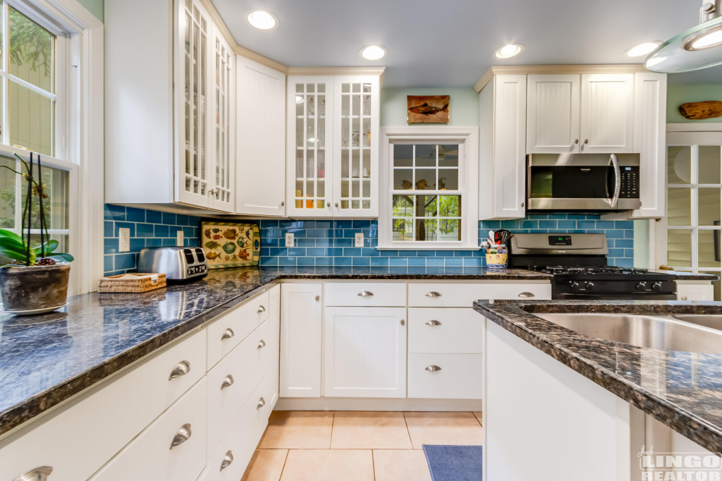 013_img_9437_332 72 COLUMBIA AVENUE Rental Property 013_img_9437_332 72 COLUMBIA AVENUE Rental Property