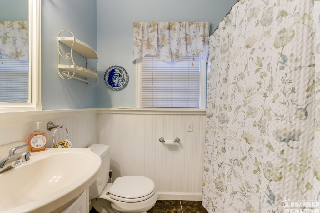 019_img_9455_834 72 COLUMBIA AVENUE Rental Property 019_img_9455_834 72 COLUMBIA AVENUE Rental Property