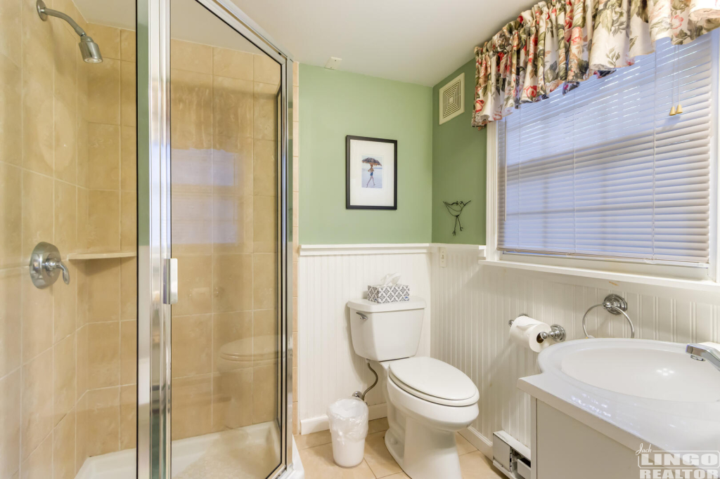 023_img_9467_867 72 COLUMBIA AVENUE Rental Property 023_img_9467_867 72 COLUMBIA AVENUE Rental Property