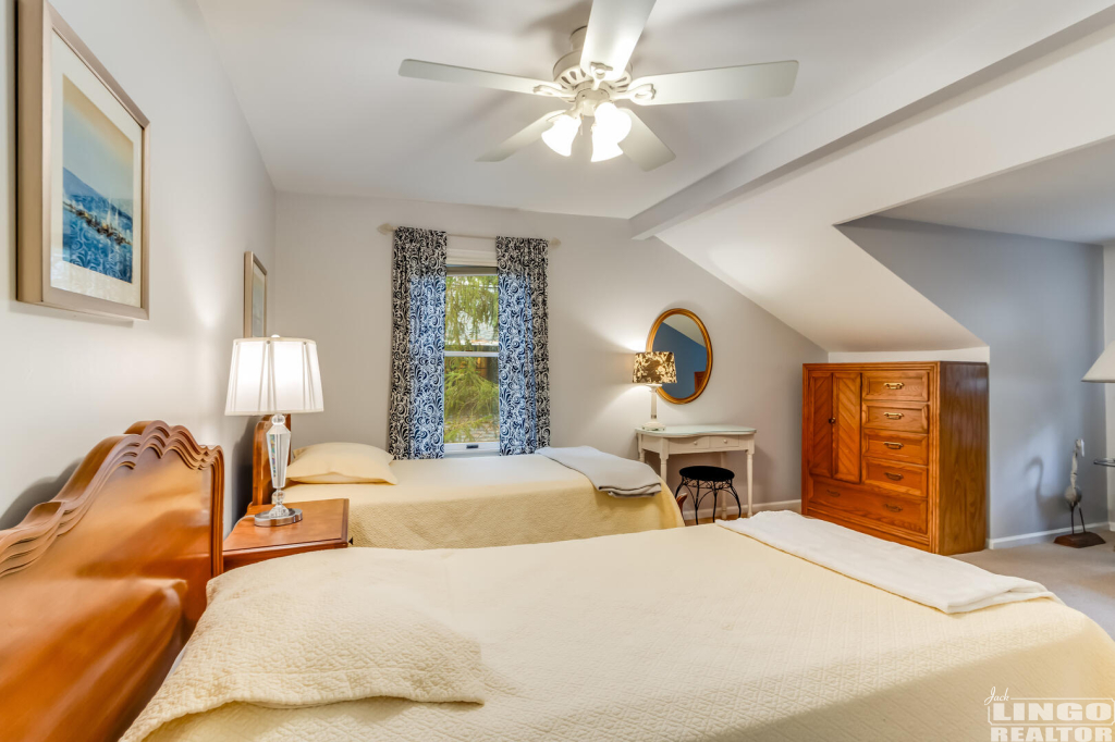 025_img_9473_362 72 COLUMBIA AVENUE Rental Property 025_img_9473_362 72 COLUMBIA AVENUE Rental Property