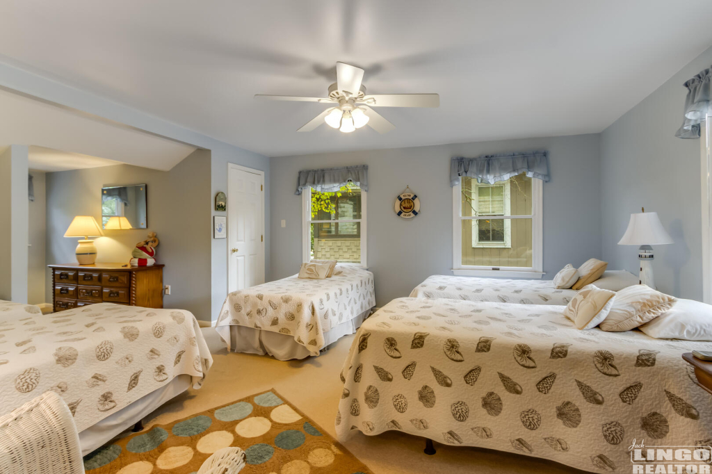 029_img_9485_748 72 COLUMBIA AVENUE Rental Property 029_img_9485_748 72 COLUMBIA AVENUE Rental Property