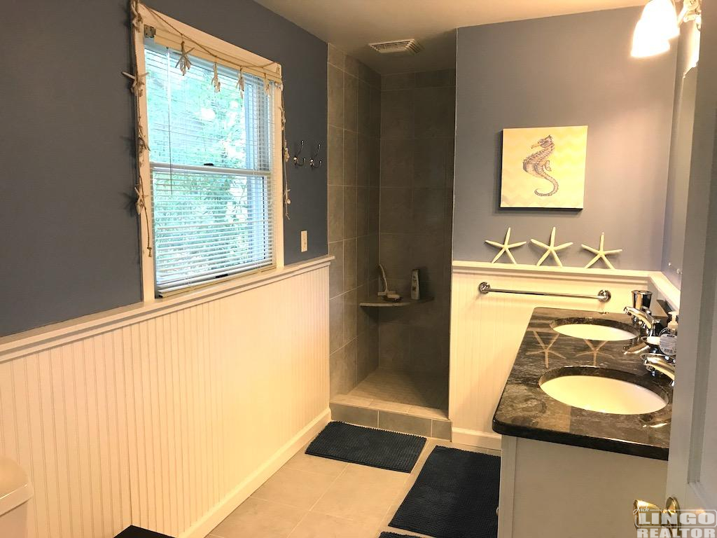 72HALLBA 72 COLUMBIA AVENUE Rental Property