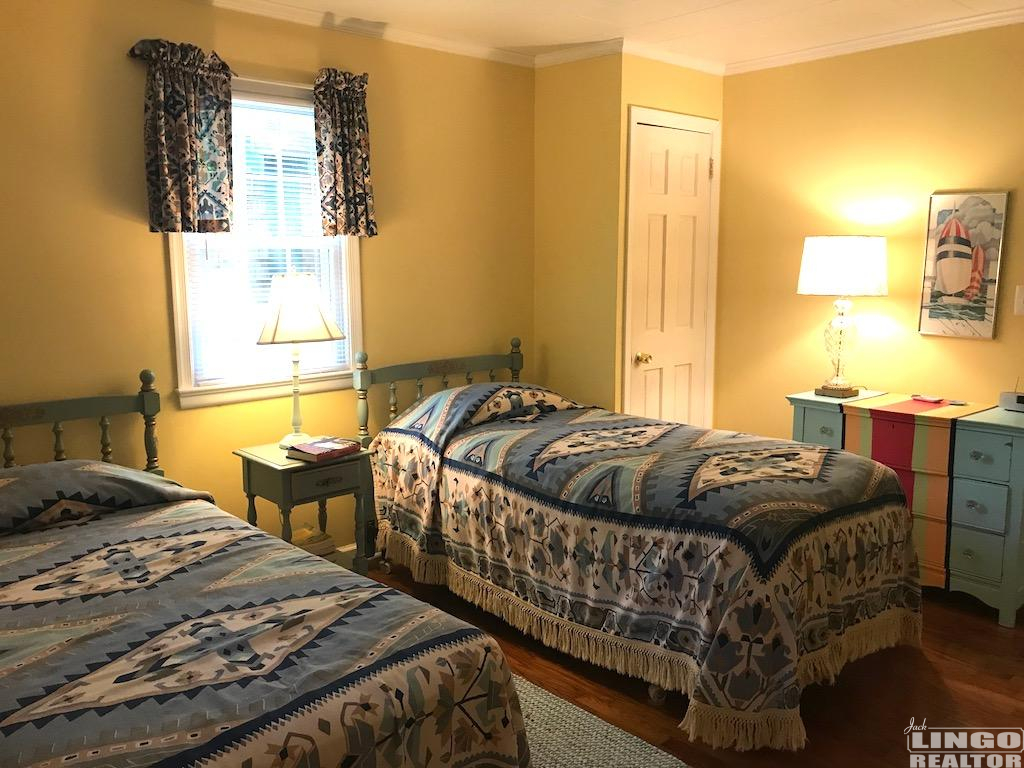 72masbr 72 COLUMBIA AVENUE Rental Property
