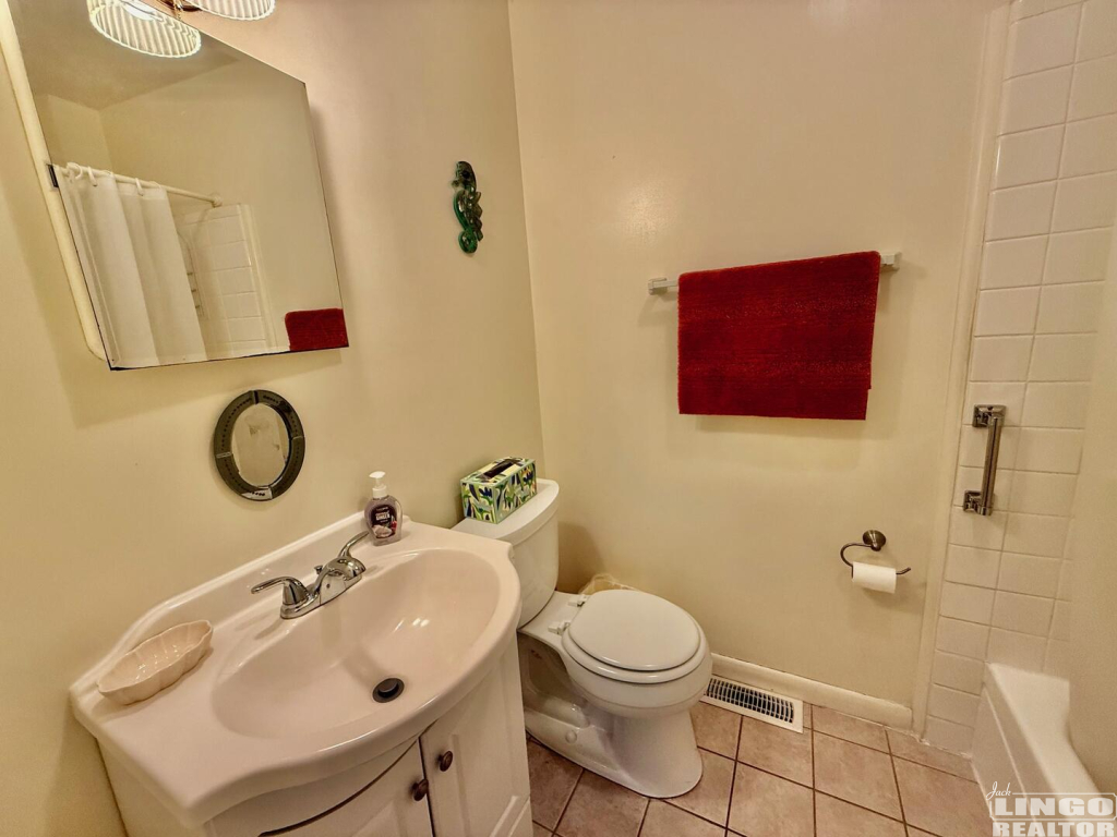 IMG_1217 66 HENLOPEN AVENUE  Rental Property