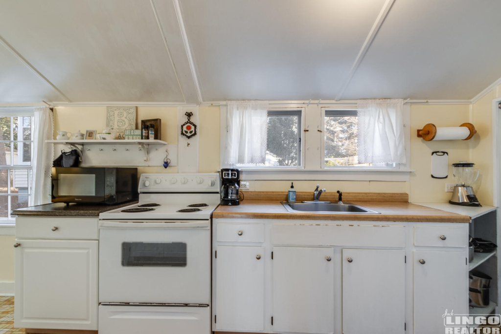 017_img_3774_423 103 HICKMAN STREET     Rental Property