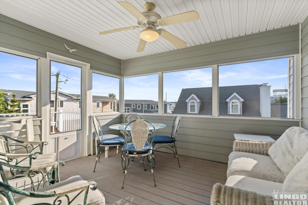 screened+porch-DSC09693  Rental Property