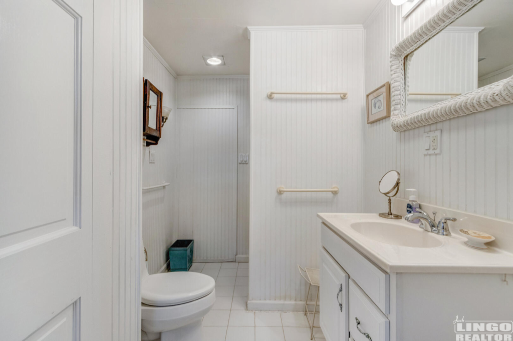015_img_9417_385 3 OAK AVENUE  Rental Property
