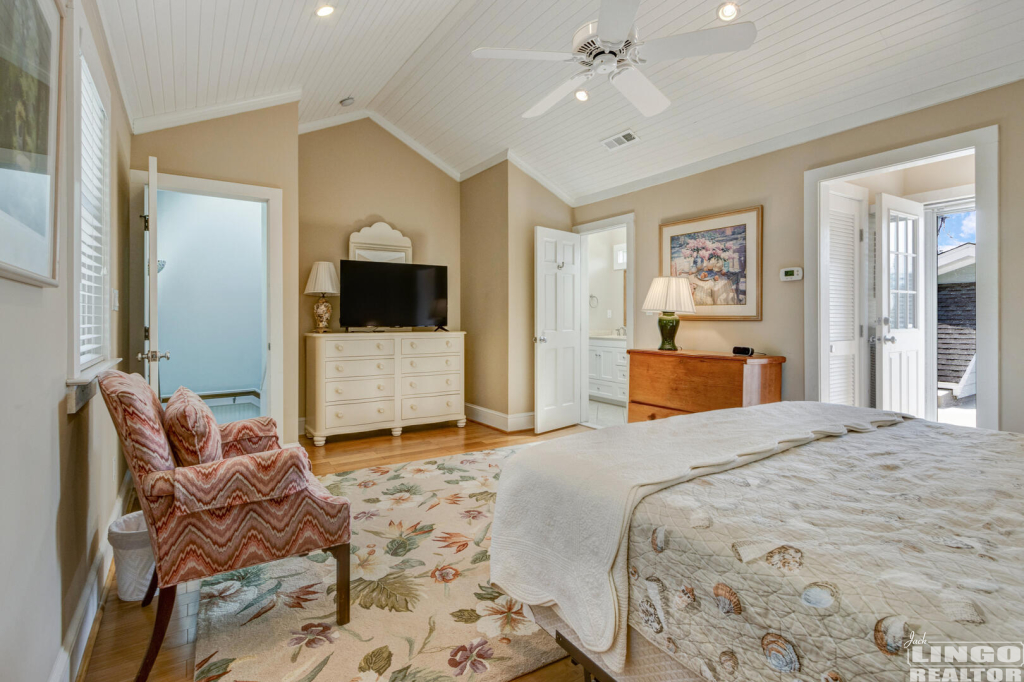 035_img_9477_549 3 OAK AVENUE  Rental Property