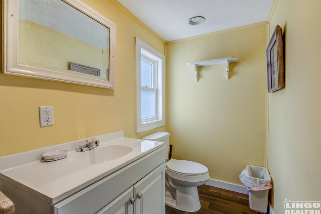 040_img_9492_244 3 OAK AVENUE  Rental Property