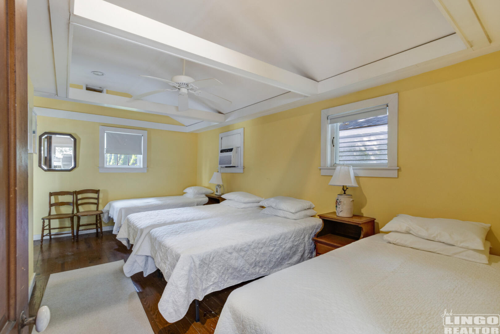 041_img_9495_71 3 OAK AVENUE  Rental Property
