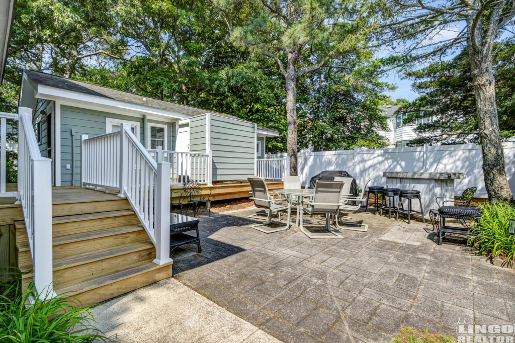 043_img_9501_137 3 OAK AVENUE  Rental Property