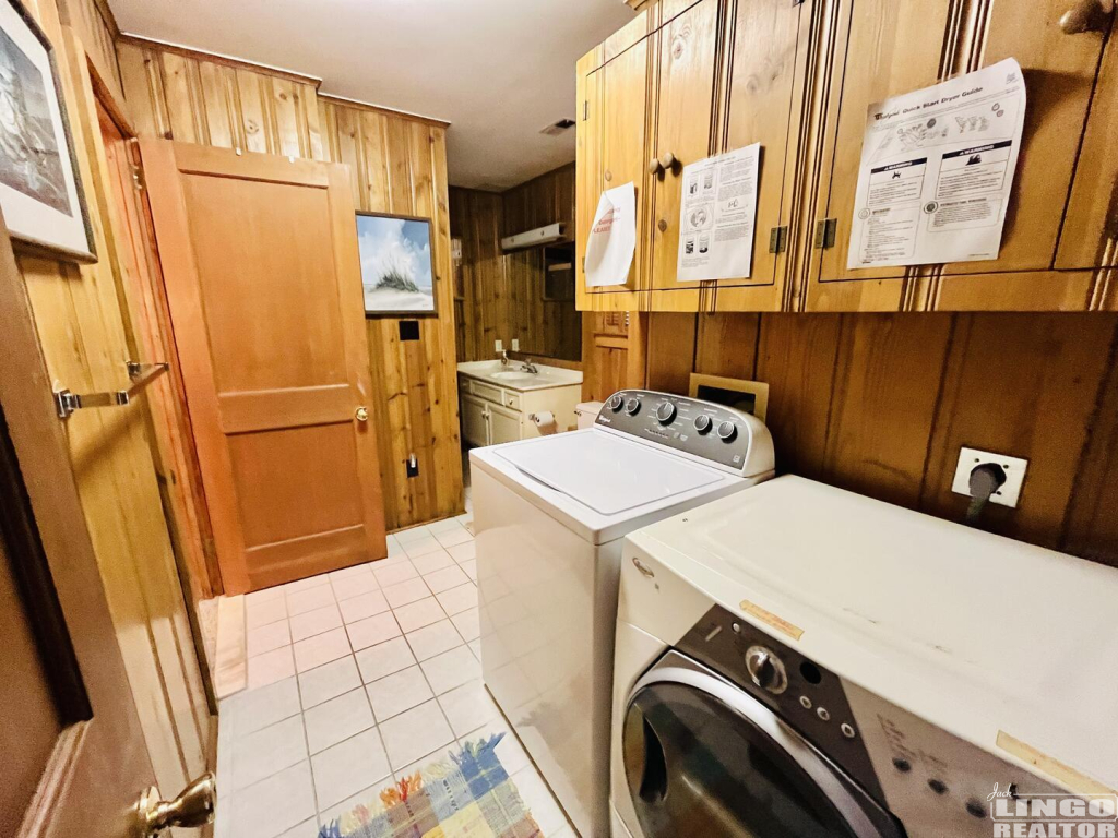 IMG_9356 49 OAK AVENUE      Rental Property