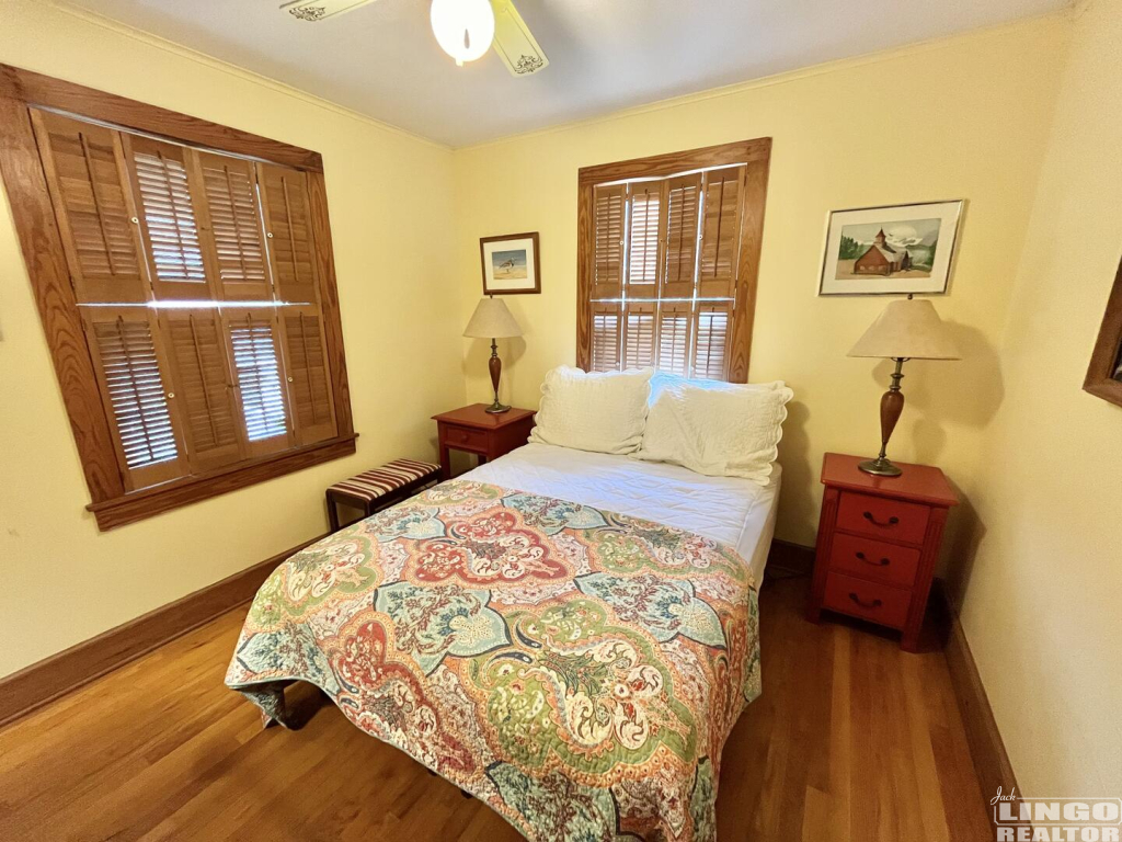 IMG_9359 49 OAK AVENUE      Rental Property