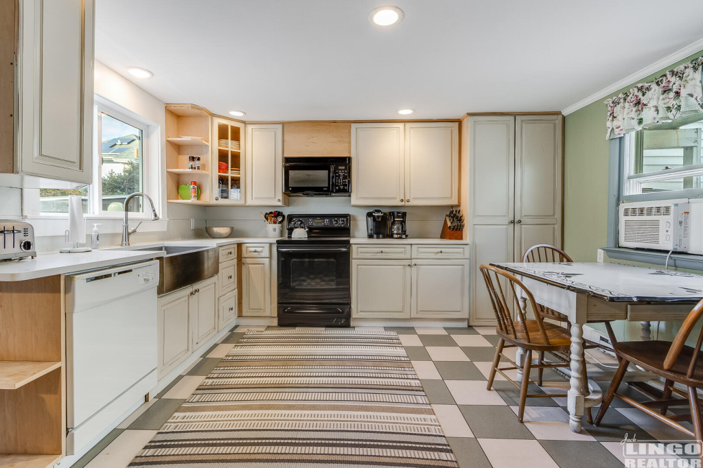 img_3443_884 3 OLIVE AVENUE  Rental Property