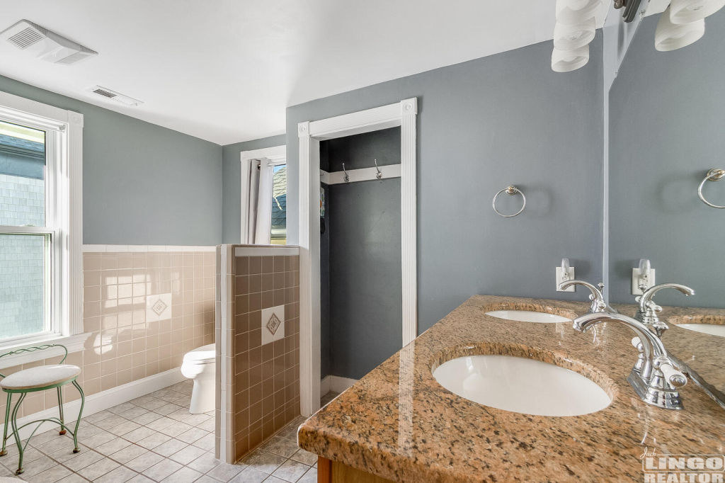 img_3506_63 3 OLIVE AVENUE  Rental Property