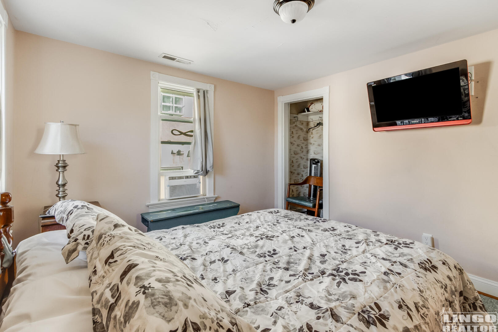 img_3515_605 3 OLIVE AVENUE  Rental Property