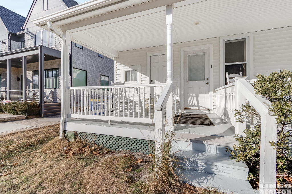 img_3626_295 3 OLIVE AVENUE APT #1  Rental Property