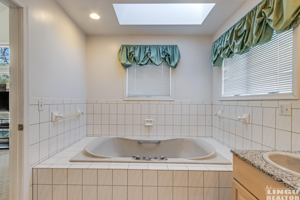 039_img_7254_11 20 PENNSYLVANIA AVENUE Rental Property 039_img_7254_11 20 PENNSYLVANIA AVENUE Rental Property