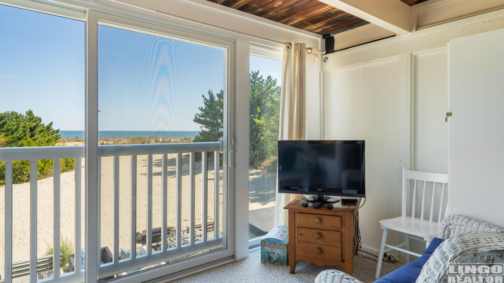 33+seastrand-18 2 SEA STRAND COURT #33 Rental Property