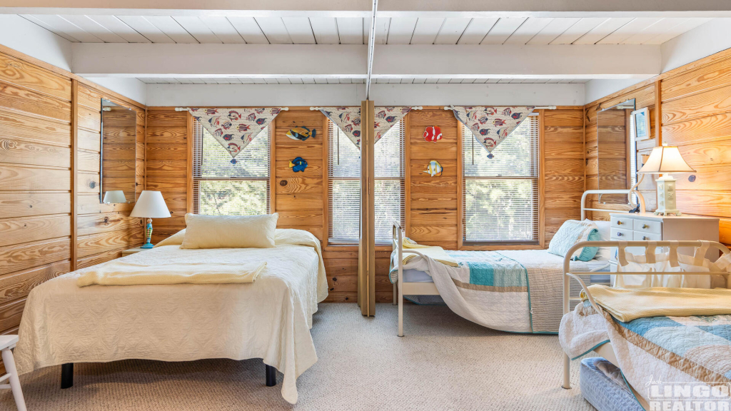 33+seastrand-19 2 SEA STRAND COURT #33 Rental Property