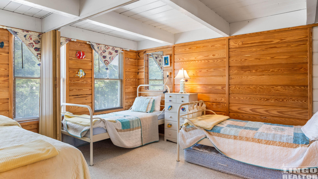 33+seastrand-20 2 SEA STRAND COURT #33 Rental Property