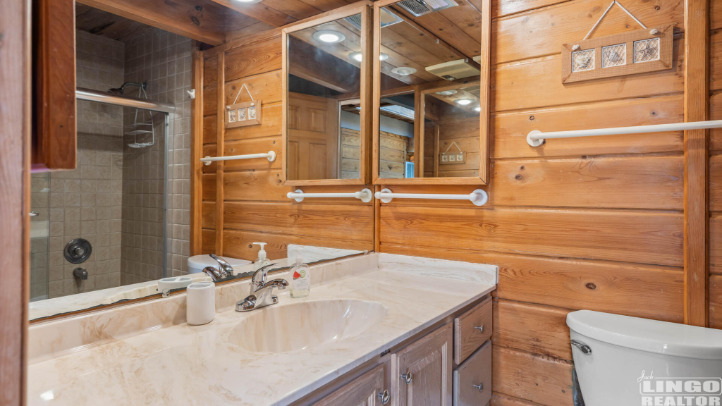 33+seastrand-22 2 SEA STRAND COURT #33 Rental Property