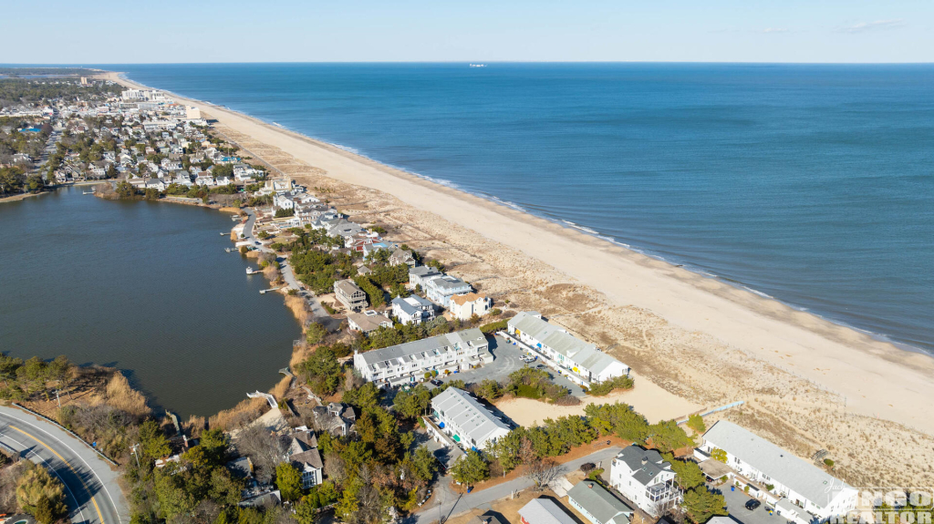 33+seastrandd-14 2 SEA STRAND COURT #33 Rental Property