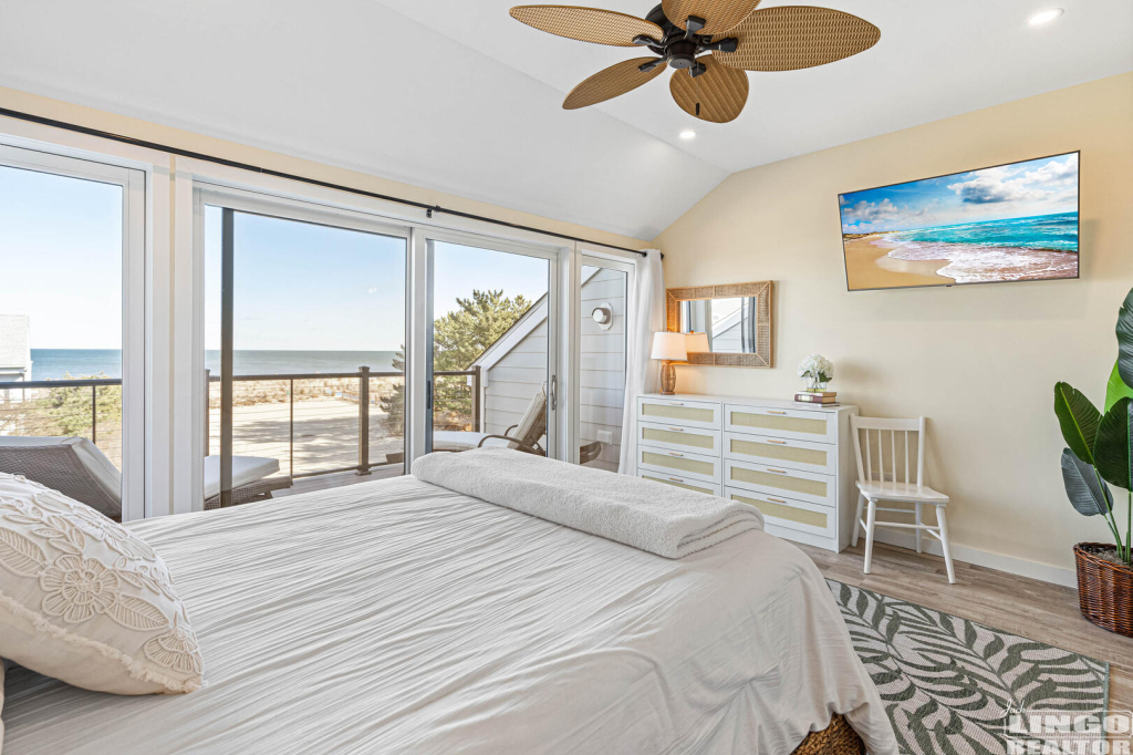 33+seastrandd-22 2 SEA STRAND COURT #33 Rental Property