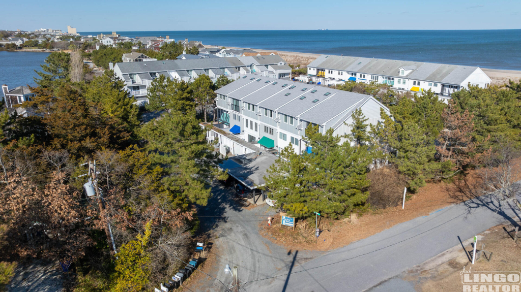 33+seastrandd-3 2 SEA STRAND COURT #33 Rental Property