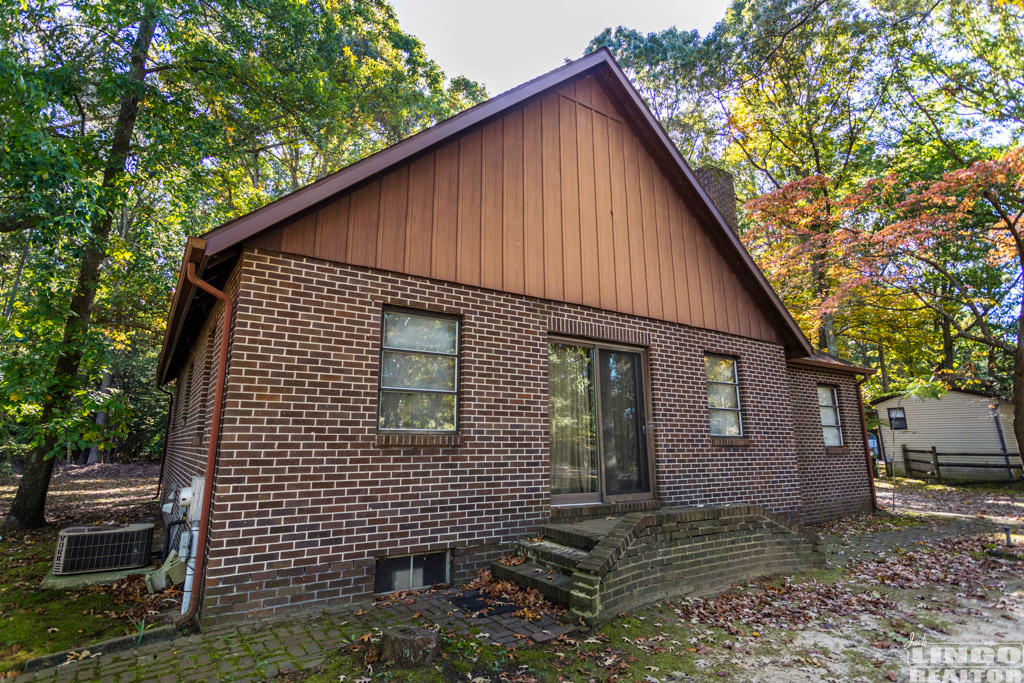 8m8a9168-hdr-18793sylvandr-web 18793 SYLVAN DRIVE  Rental Property