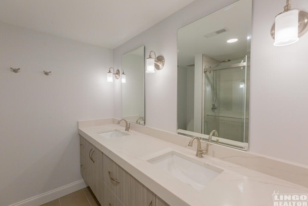 17+8M8A0546-HDR 50 WILMINGTON AVENUE #102  Rental Property