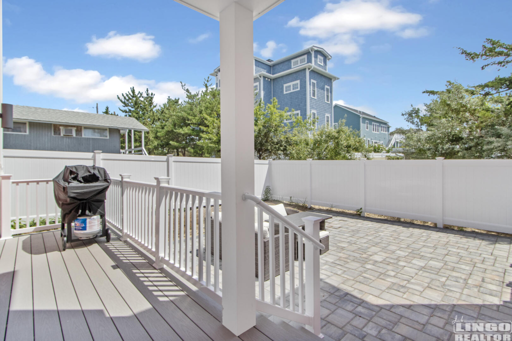 img_9196_296 23 BEACH AVENUE  Rental Property
