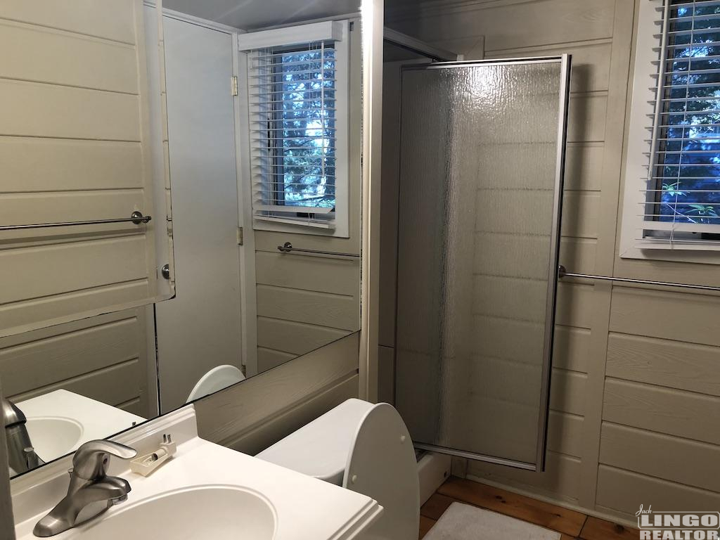 16bath2 16 ROBINS LANE  Rental Property
